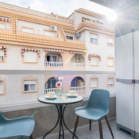 Apartamento Centrico Con Garaje Torrevieja Exteriör bild